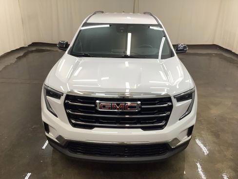 Used 2025 GMC Acadia Elevation FWD image 3