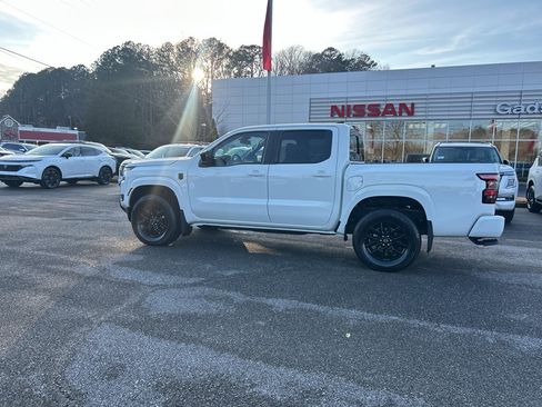 New 2026 Nissan Frontier SV image 7