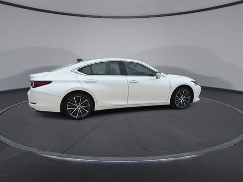 Used 2025 Lexus ES 350 w/ Premium Package FWD image 9