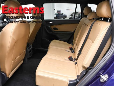 Used 2022 Volkswagen Tiguan SE w/ Panoramic Sunroof Package AWD/4WD image 21