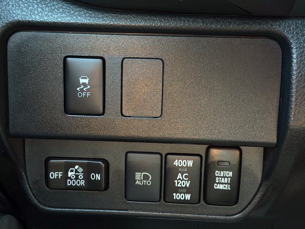 Used 2022 Toyota Tacoma TRD Off-Road w/ Black Out Package (TMS) AWD/4WD image 27