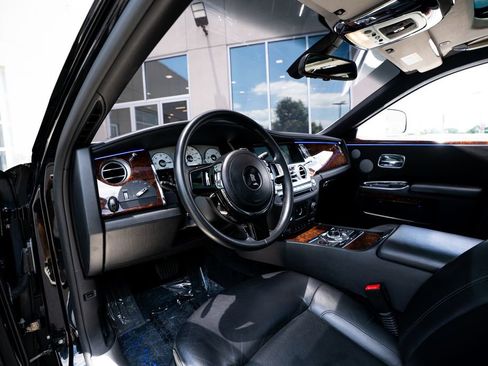 Used 2010 Rolls-Royce Ghost RWD image 28