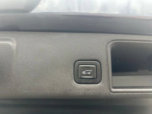 Used 2019 GMC Terrain SLT w/ Preferred Package AWD/4WD image 12
