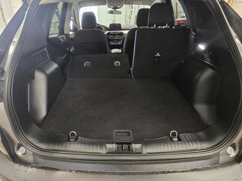 Used 2020 Ford Escape SE image 27