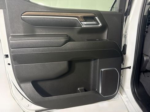 Used 2023 Chevrolet Silverado 1500 LT image 26