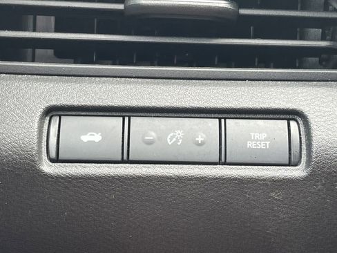 Used 2024 Nissan Altima 2.5 S FWD image 10