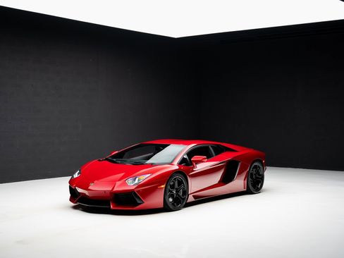 Used 2014 Lamborghini Aventador LP 700-4 image 4