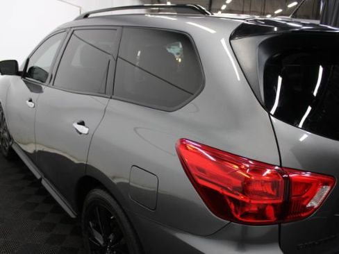Used 2018 Nissan Pathfinder SL w/ Midnight Edition Package FWD image 7