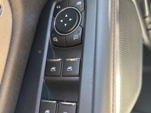 Used 2025 Ford Expedition Active AWD/4WD image 18