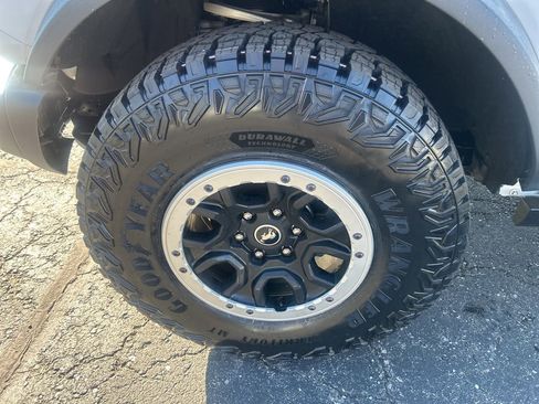 Used 2022 Ford Bronco Badlands image 26