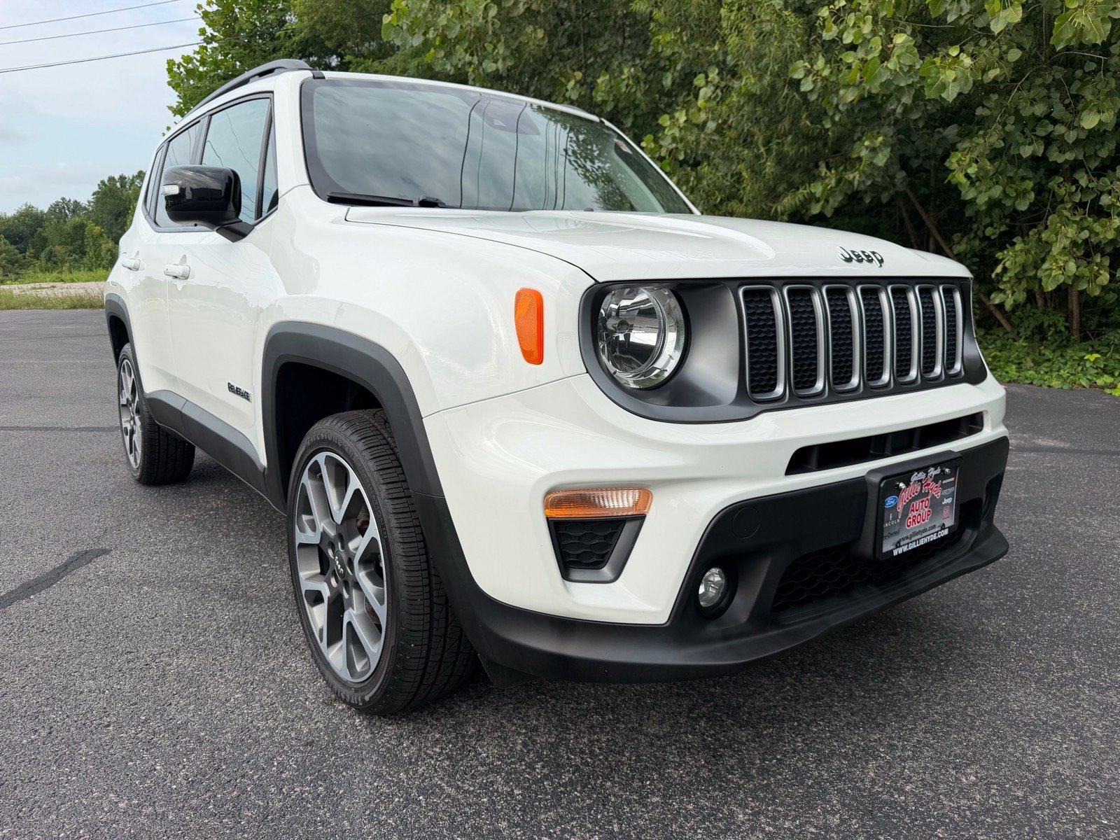 Used 2022 Jeep Renegade Limited w/ Sun, Sound & Wheels Group AWD/4WD image 4