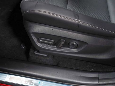 New 2025 Toyota Crown Signia image 19