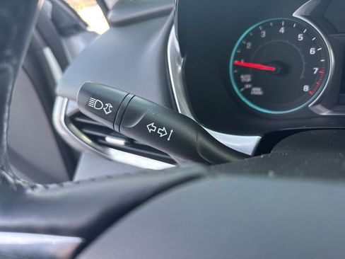 Used 2020 Chevrolet Traverse LT image 25