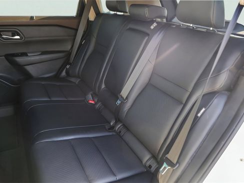 Used 2023 Nissan Rogue SV w/ SV Premium B Package image 28