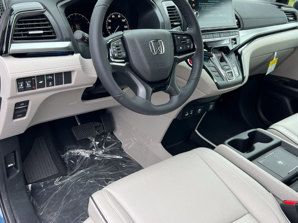 New 2027 Honda Odyssey Touring image 17