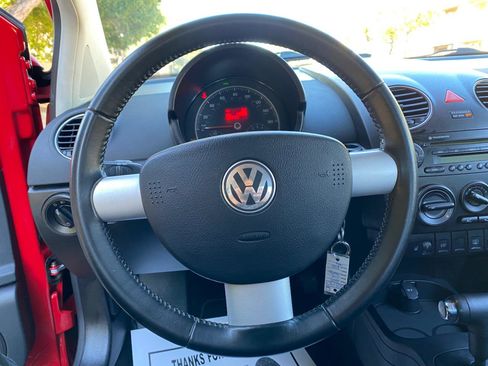 Used 2009 Volkswagen Beetle Coupe image 40