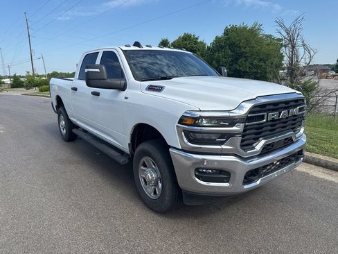 Used 2025 RAM 2500 Tradesman AWD/4WD image 2