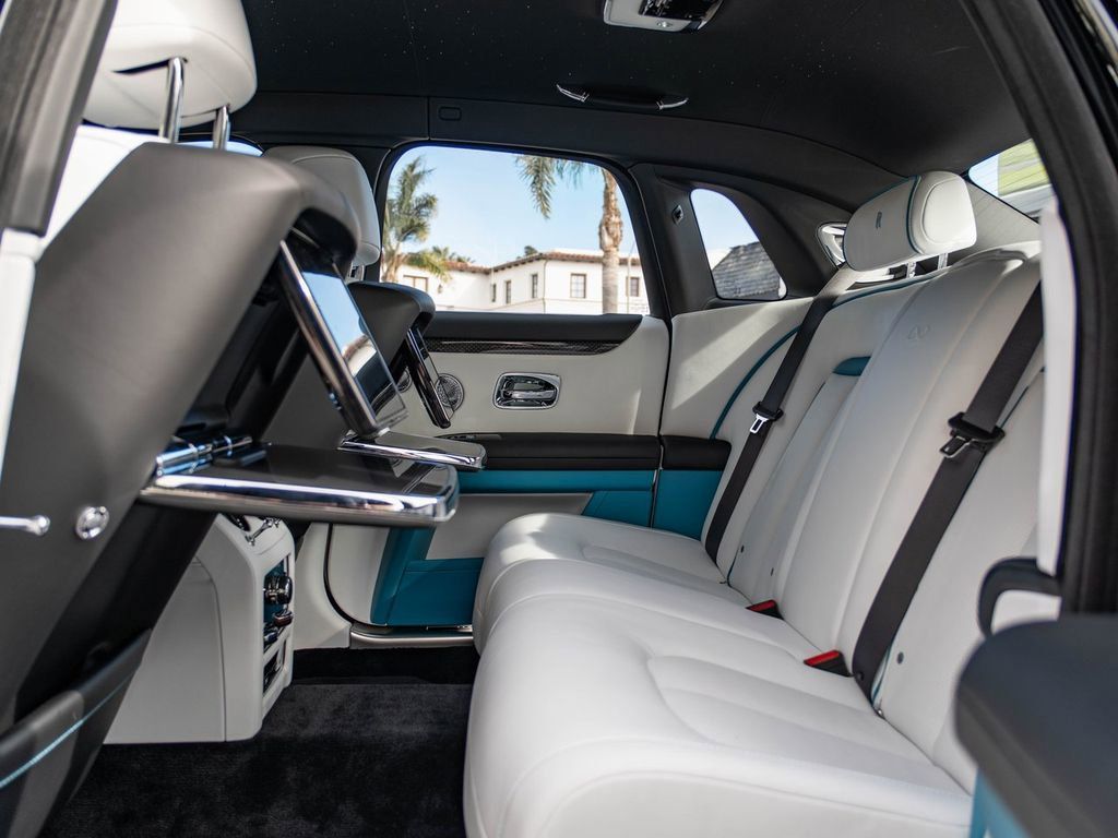 New 2026 Rolls-Royce Ghost Black Badge AWD/4WD image 35
