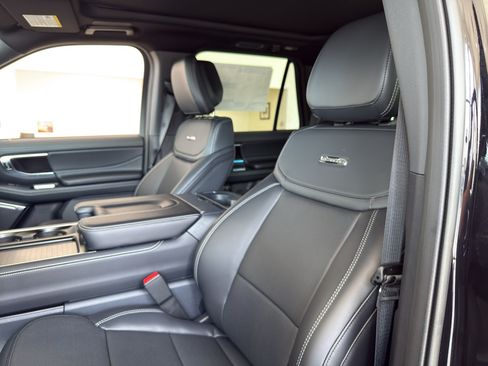 New 2027 Ford Expedition Platinum w/ Stealth Appearance Package AWD/4WD image 14