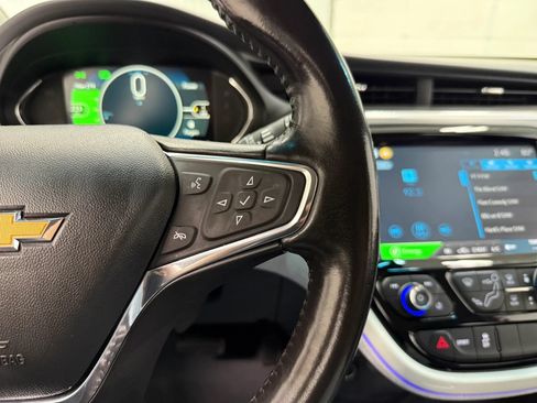 Used 2020 Chevrolet Bolt Premier w/ Infotainment Package FWD image 35