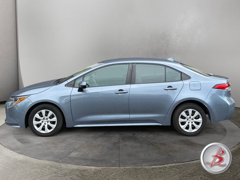 Used 2024 Toyota Corolla LE FWD image 4