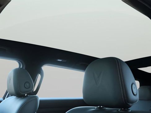 New 2024 VinFast VF 9 Plus image 7