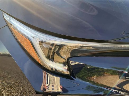 Used 2025 Toyota Corolla SE image 27