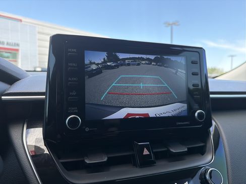 Certified 2022 Toyota Corolla Cross LE AWD/4WD image 7