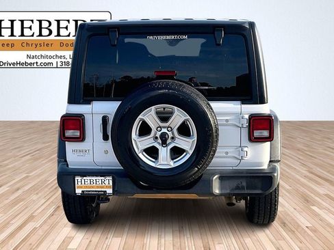 Used 2020 Jeep Wrangler Unlimited Sport S image 3
