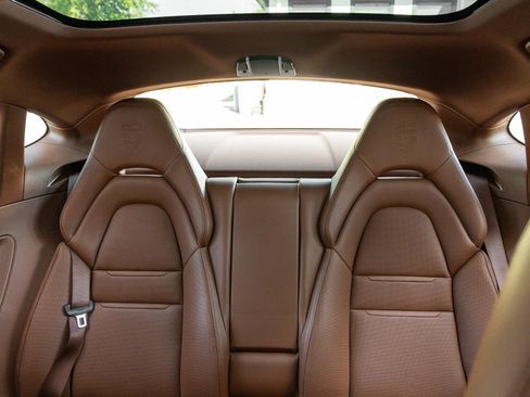 Used 2023 Porsche Panamera 4 image 30