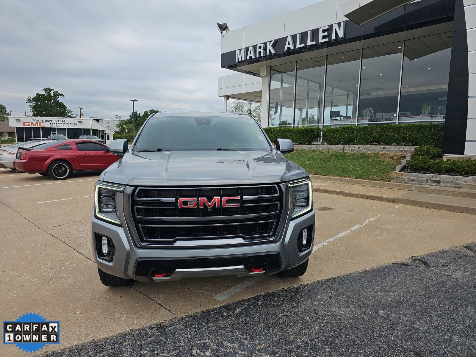 Used 2023 GMC Yukon XL AT4 w/ AT4 Premium Plus Package AWD/4WD image 9