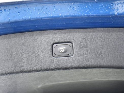 Used 2023 Ford Edge SEL w/ Convenience Package image 19