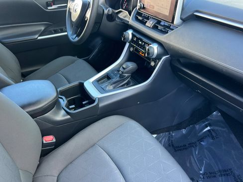 Used 2024 Toyota RAV4 XLE FWD image 18
