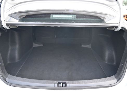 Used 2024 Toyota Corolla SE image 32