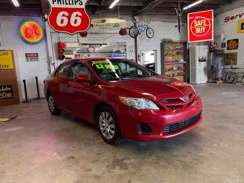 Used 2012 Toyota Corolla LE FWD image 7