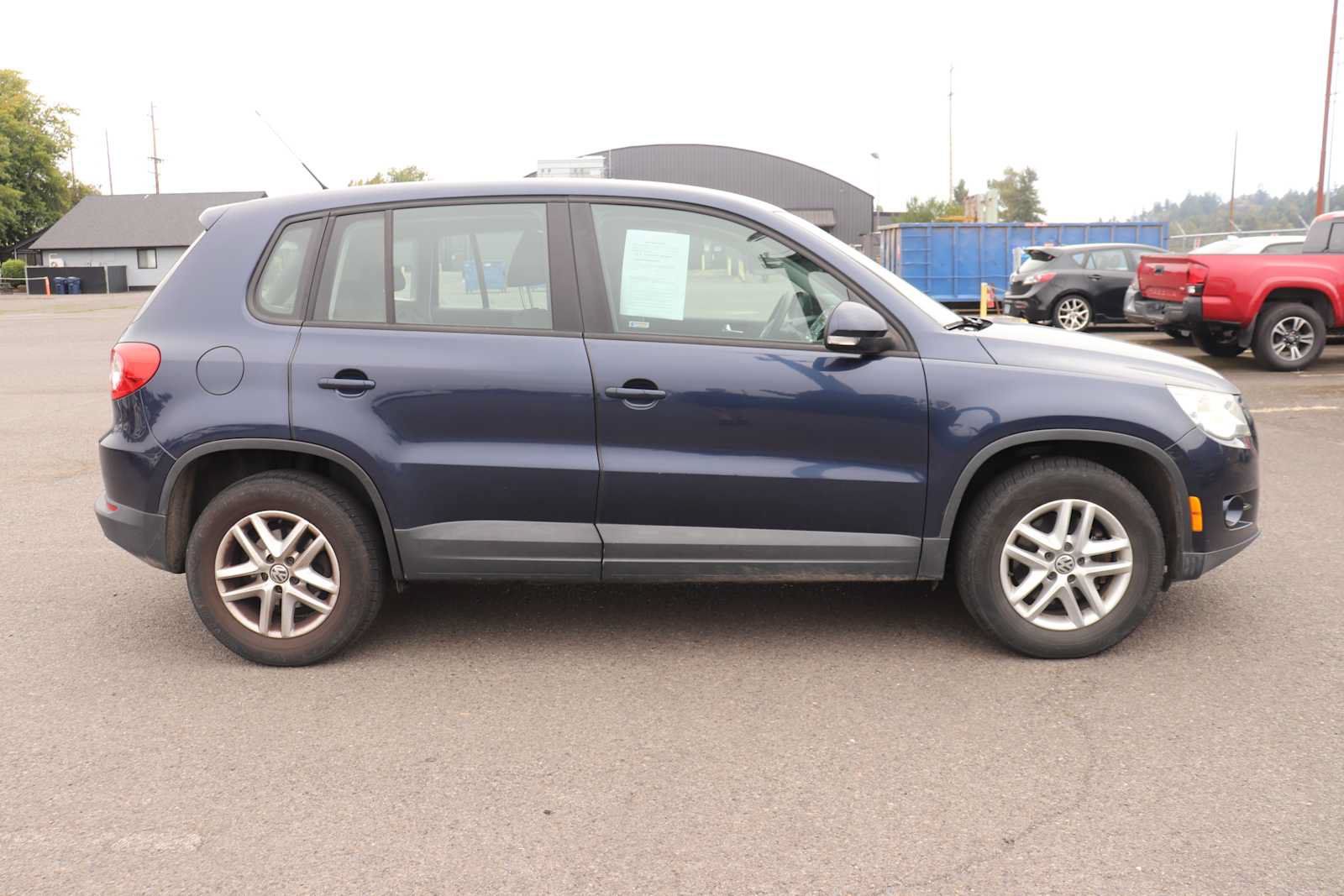 Used 2011 Volkswagen Tiguan S AWD/4WD image 4