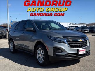 Used 2023 Chevrolet Equinox LS w/ LS Convenience Package AWD/4WD video 1