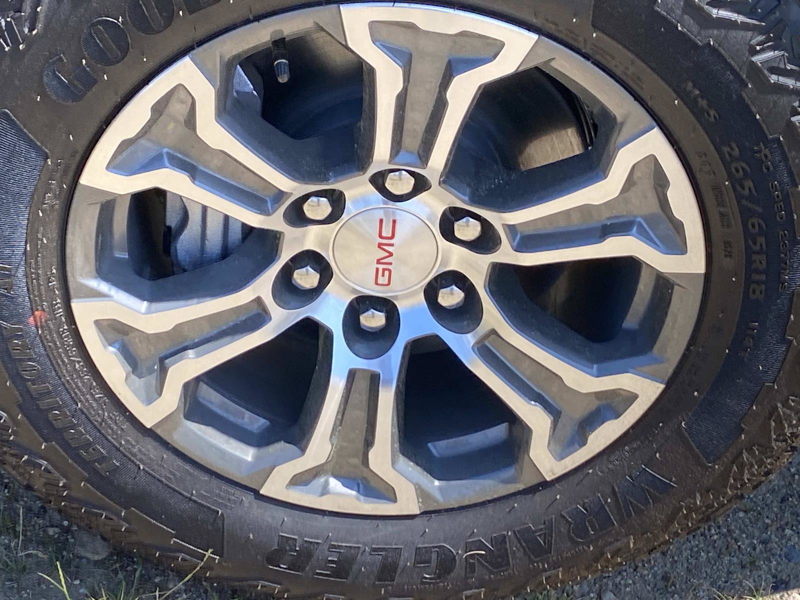 Used 2026 GMC Sierra 1500 SLE AWD/4WD image 24