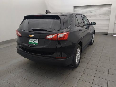 Used 2019 Chevrolet Equinox LS w/ LS Convenience Package FWD image 9
