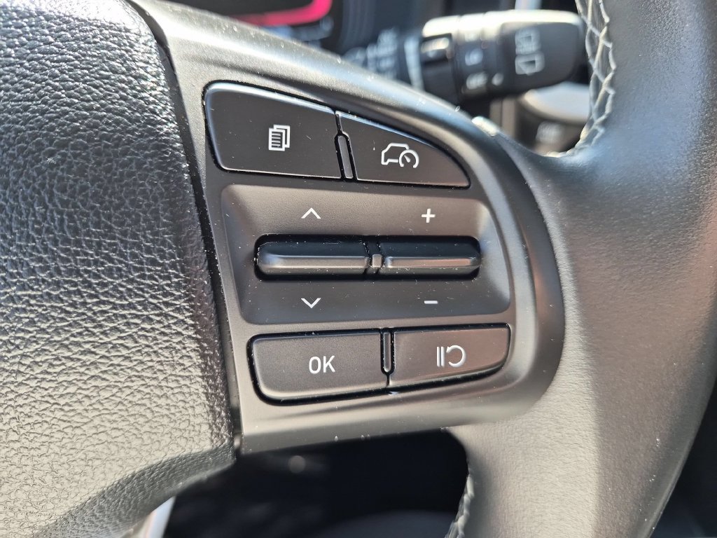 Used 2025 Hyundai Venue SEL FWD image 20