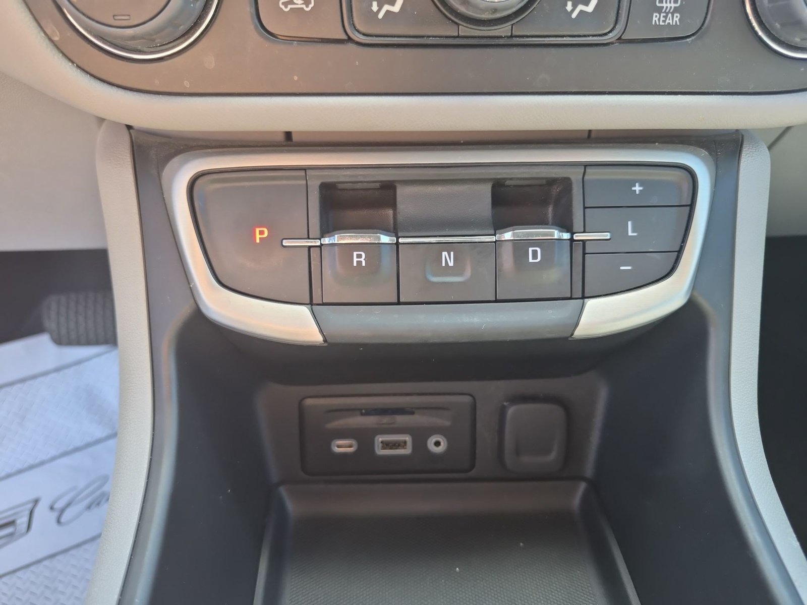 Certified 2024 GMC Terrain SLT AWD/4WD image 15