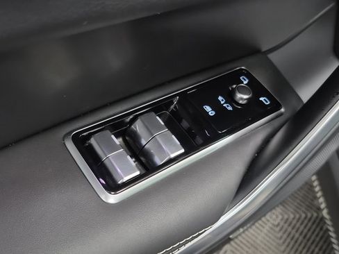 Used 2024 Jaguar F-PACE R-Dynamic S image 19