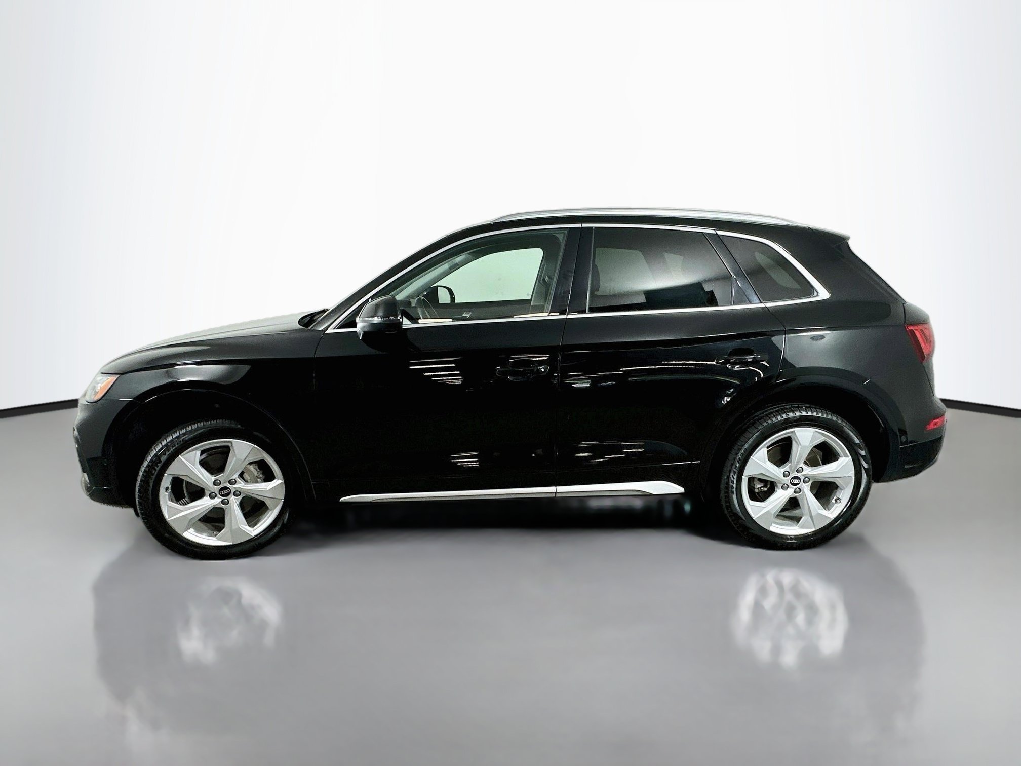 Used 2021 Audi Q5 Prestige AWD/4WD image 4