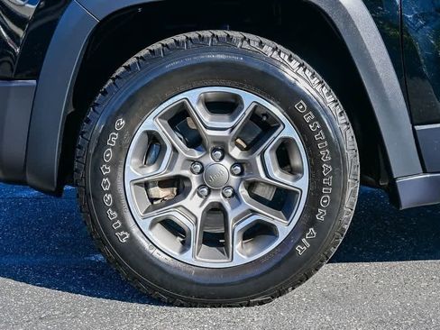 Used 2022 Jeep Cherokee Trailhawk w/ Sound & Nav Group image 11