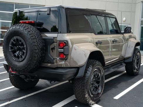Used 2025 Ford Bronco Raptor AWD/4WD image 12