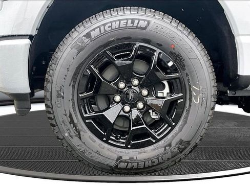 New 2025 Ford F150 Lightning XLT image 15