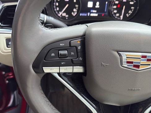 Used 2020 Cadillac XT6 Premium Luxury image 19