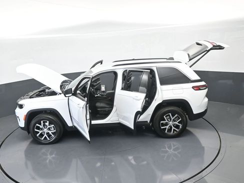 Used 2025 Jeep Grand Cherokee Limited image 65