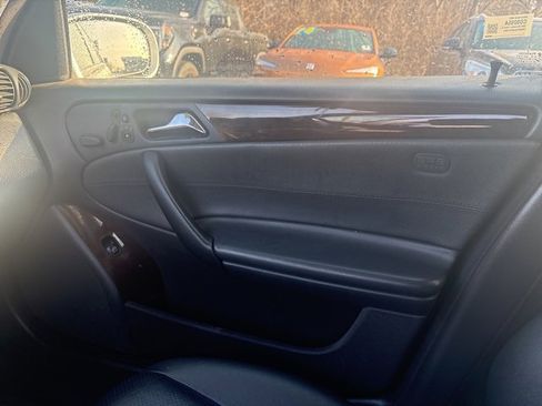 Used 2004 Mercedes-Benz C 320 4MATIC Sedan image 16