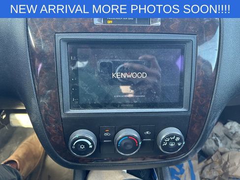 Used 2014 Chevrolet Impala Limited LS image 9